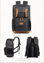 Cargar imagen en el visor de la galería, BRISTOL – Mochila fotográfica vintage de lona y cuero impermeable