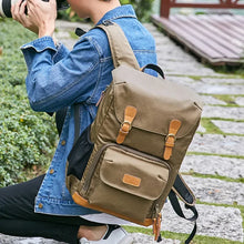Cargar imagen en el visor de la galería, BRISTOL – Mochila fotográfica vintage de lona y cuero impermeable