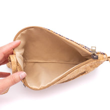 Cargar imagen en el visor de la galería, LAIA | Bolso de mano de corcho natural
